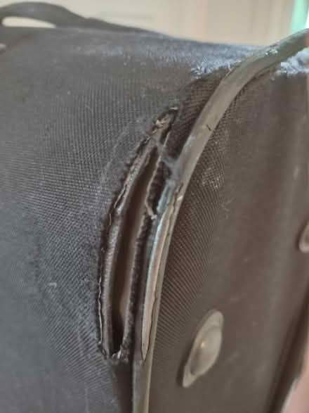 Photo of free Samsonite suitcase (Stepps G33) #4