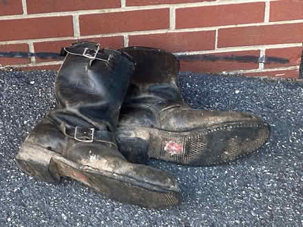 Photo of free Old leather boots (Columbia) #2