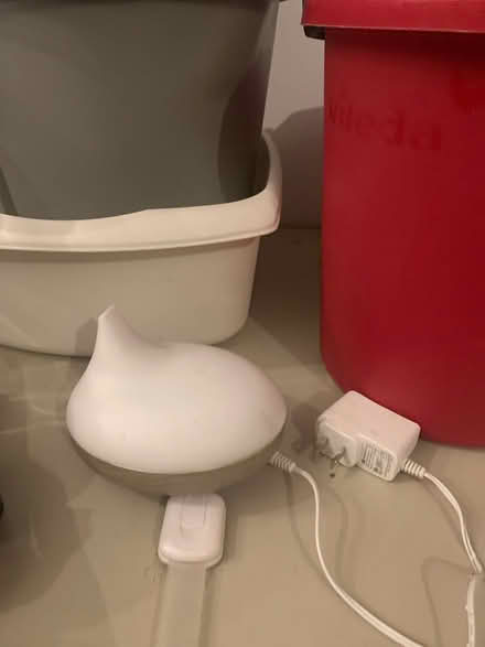 Photo of free Tupperwares, glasses and diffuser (South Hackney) #2