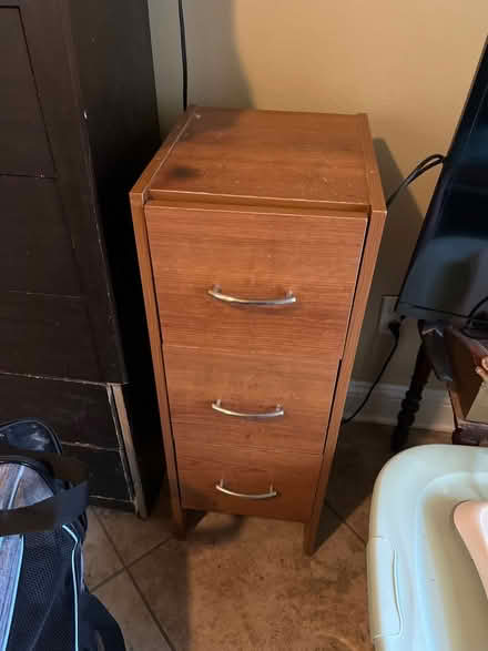 Photo of free small dresser (Eastwood/Haughton) #1