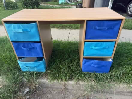 Photo of free kids storage desk (near Rockville Town Center) #1