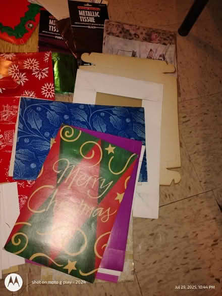 Photo of free Gift Boxes & Wrapping Paper (Bronx, 10473) #4