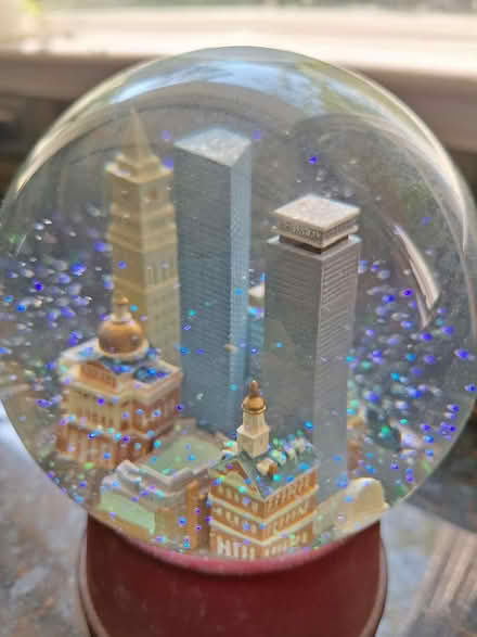 Photo of free Boston snowglobe and musicbox (Lexington near Wilson Farms) #2