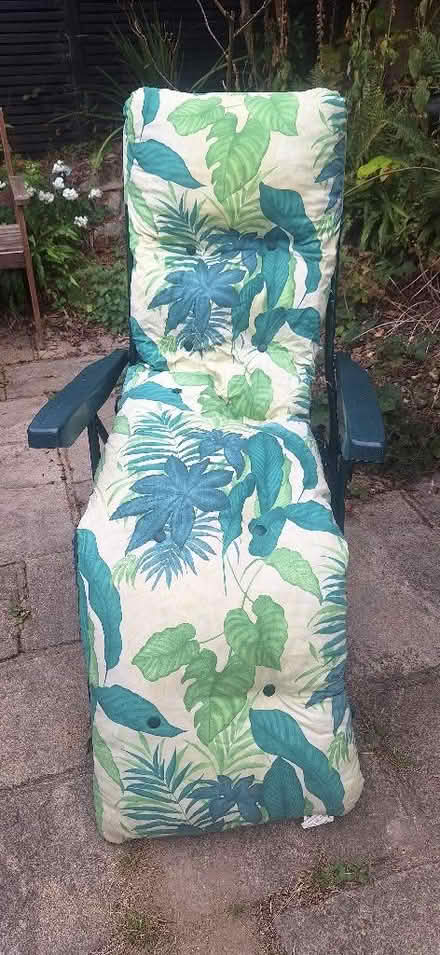 Photo of free Sun lounger. Green frame (Great Missenden HP16) #1