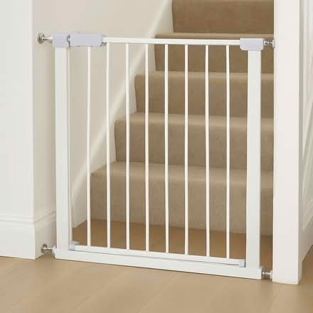 Photo of Pressure mounted stair gate (Moor Allerton LS17) #1