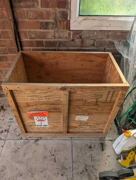Photo of free Wooden crate (Rothwell LS26) #1