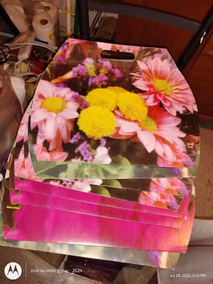 Photo of free Gift Boxes & Wrapping Paper (Bronx, 10473) #2