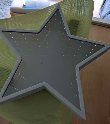 Photo of free Light Up Star Mirror (Beulah Hill SE19) #2