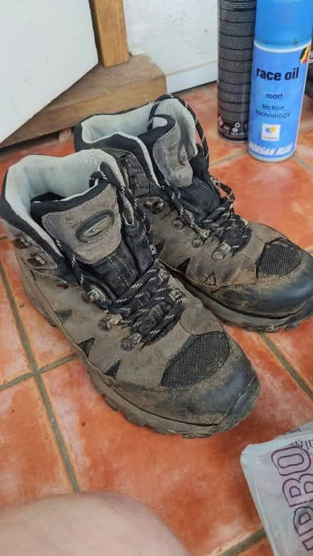 Photo of free Walking boots (Donnington Bridge OX4) #1