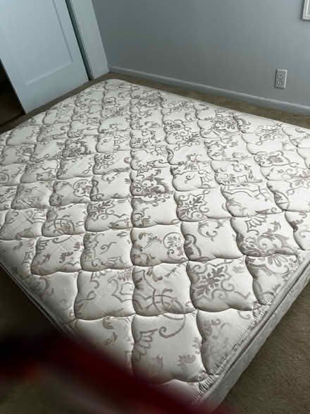 Photo of free Queen size mattress (Moorpark & Bascom) #2