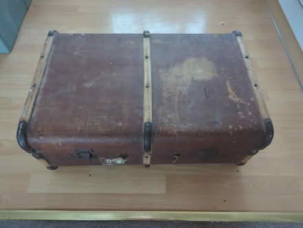 Photo of free vintage suitcase (Corsham SN13) #1