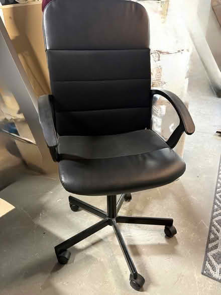 Photo of free office chair (Newton Highlands) #1