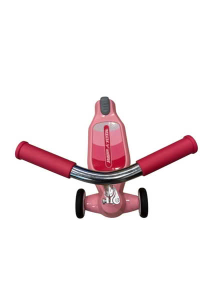 Photo of free Radio Flyer Kids Scooter (Brooklyn Storage) #2