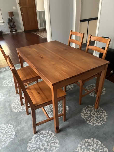 Photo of free dining table and 4 chairs (Ossining, New York) #1