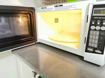 Photo of free To Gift- Panasonic Microwave (1316 carling Avenue) #3