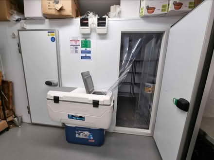 Photo of free Commercial walk in fridge freezer (Hook roundabout KT9) #1