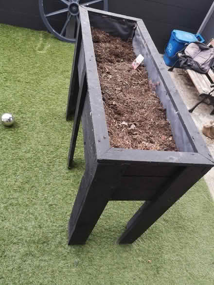 Photo of free Planter (Bournes Green SS2) #2
