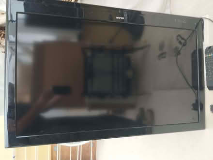Photo of free Working Celcus 40inch TV with remote (Shepperton TW17) #1