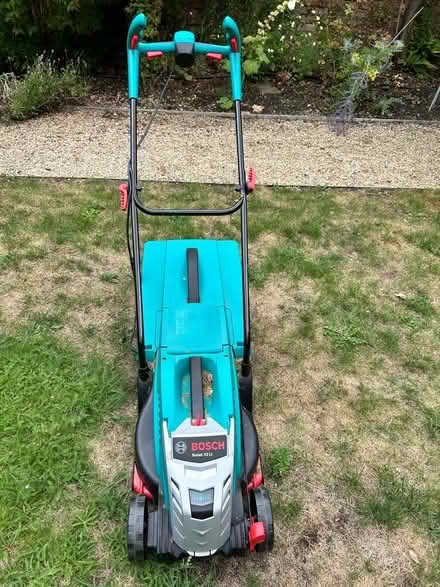 Photo of free Electric lawnmower (Walton Manor OX2) #2