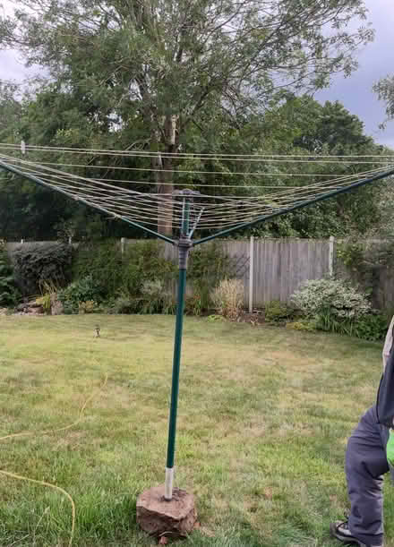 Photo of free Rotary washing line (Owlsmoor GU47) #2