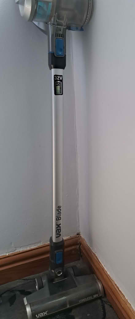 Photo of free Vax cordless hoover. (Yardley B33) #1