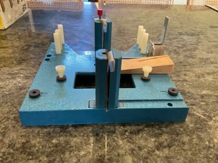 Photo of free Mitre sawing jig (Malvern Wells WR14) #3