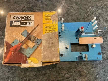 Photo of free Mitre sawing jig (Malvern Wells WR14) #2