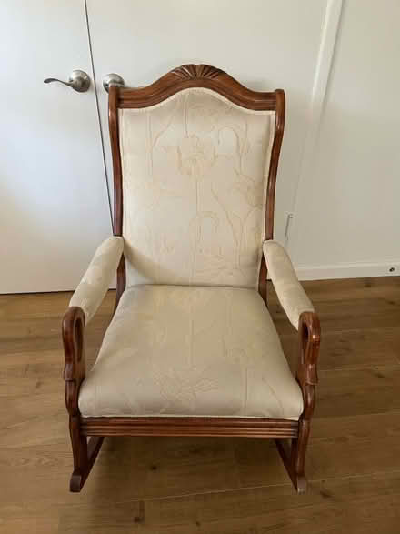 Photo of free Rocking chair (Studio City) #1