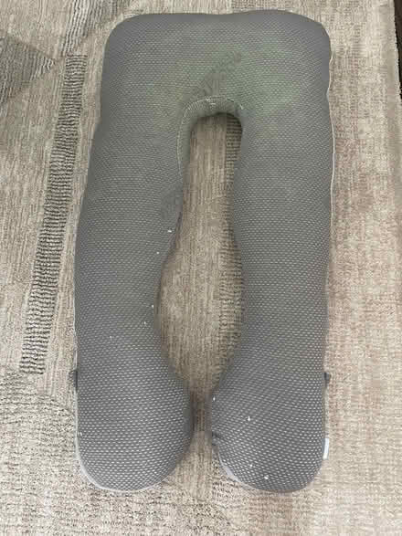 Photo of free Pregnancy Pillow (22201) #1