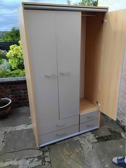 Photo of free Wardrobe 3 doors (Dunfermline Ky120dn) #2