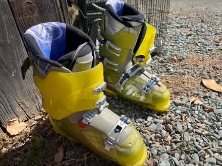 Photo of free Ski boots (Downtown Mountain View) #2