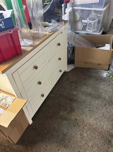 Photo of free Lovely chest of draws (CR2 9BX) #1
