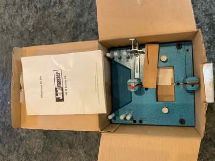 Photo of free Mitre sawing jig (Malvern Wells WR14) #1
