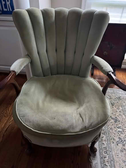Photo of free 2 Identical Green Vintage chairs (FFX/Centreville near Costco) #2