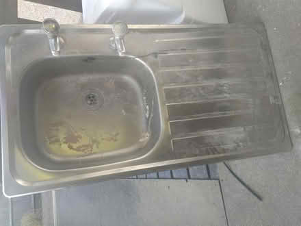 Photo of free Sink With Taps (Leighton buzzard LU7) #1