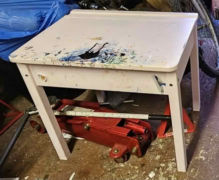 Photo of free Kids desk (Earley RG6) #1