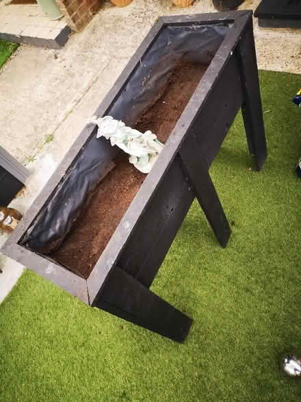 Photo of free Planter (Bournes Green SS2) #3