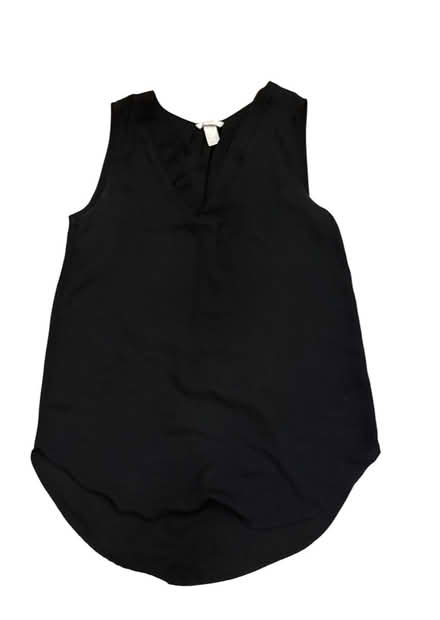 Photo of free H&M Woman’s Top (Brooklyn Storage) #1