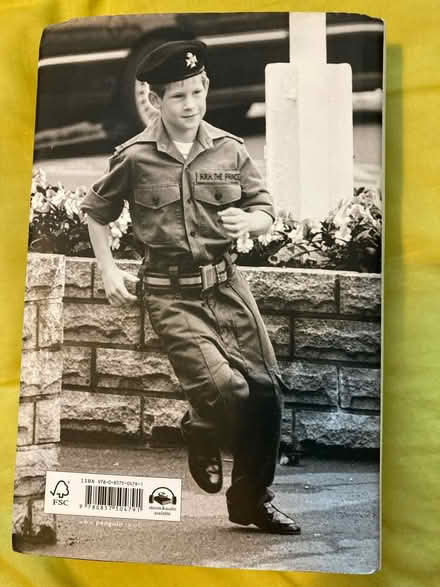 Photo of free Book Prince Harry spare (CT5) #3