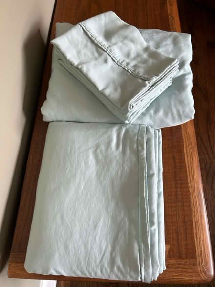 Photo of free Set of sheets (Glenview IL) #1