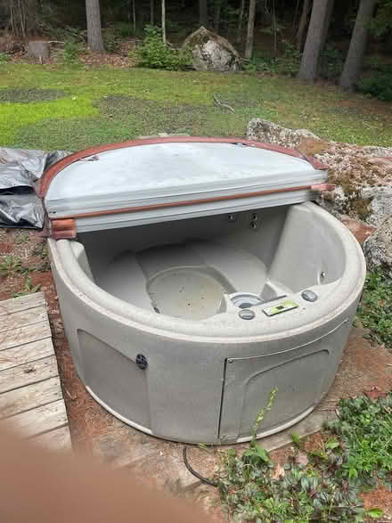 Photo of free 4 person hot tub (Casco Maine) #1