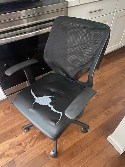 Photo of free chair - needs fixing (98122) #2