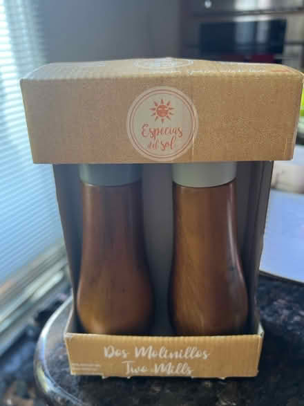 Photo of free Salt & Pepper Shakers (Reston Lake Anne vicinity) #2