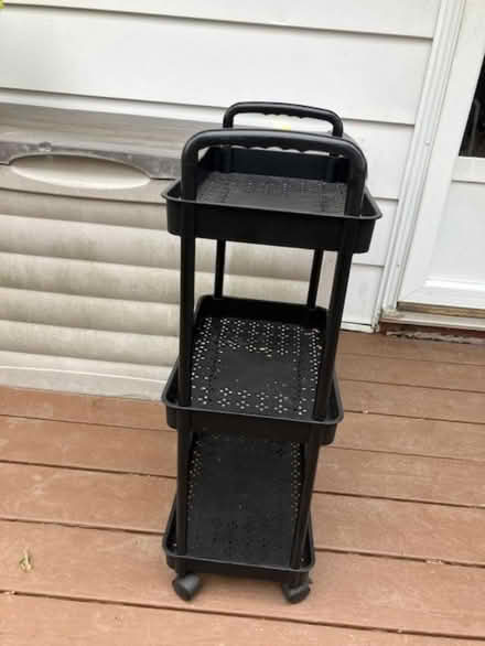 Photo of free rolling cart - plastic - Hunt Club (Hunt Club) #2