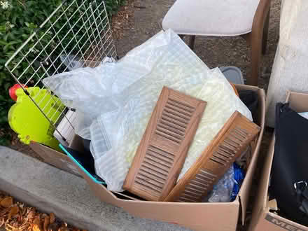Photo of free Curb alert, baby stuff toys curtain (Foothill Boulevard Cupertino) #1