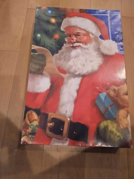 Photo of free Christmas box (Carlisle / Gibson) #1