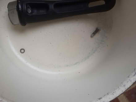 Photo of free Ceramic pans (TW3 Hounslow) #3