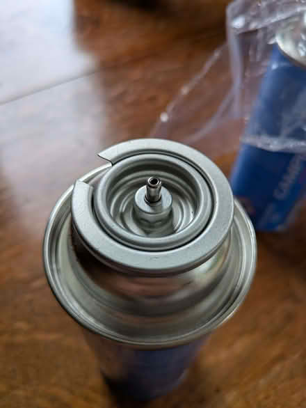 Photo of free 4 Campingaz CP250 butane gas cylinders (Old Road OX3) #3
