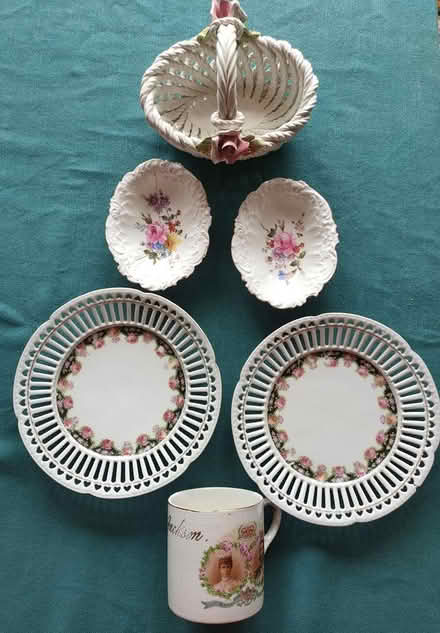 Photo of free A Collection of Vintage Ornaments (Ashford TN27) #1
