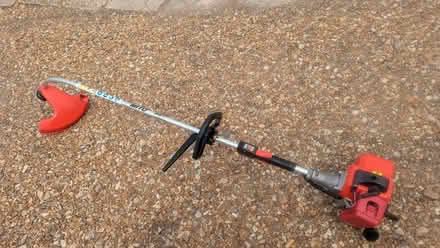 Photo of Cordless or petrol hedge trimmer/strimmer (Even broken ones) (Pokesdown BH7) #2
